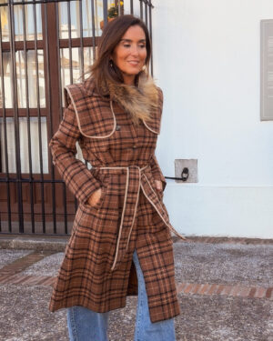 ABRIGO CUADROS CAMEL CECILIA